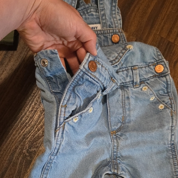 Old Navy Jean Overalls, Long Sleeve & Spring Jacket 12-18M Bundle💥Buy2Get1Free - Picture 3 of 6